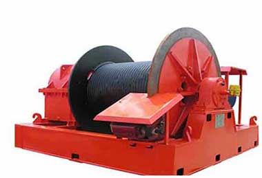 Hoisting and pulling rope winch