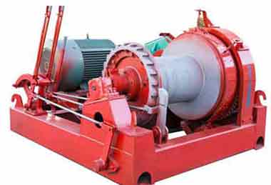 Hoisting and pulling rope winch