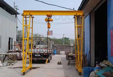 Small portable gantry crane for sale