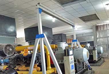 Aluminum light weight gantry crane system with fixed gantry