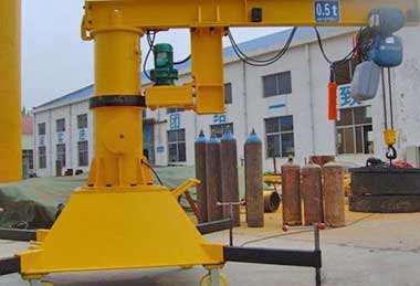 Portable jib crane with I beam cantilever 