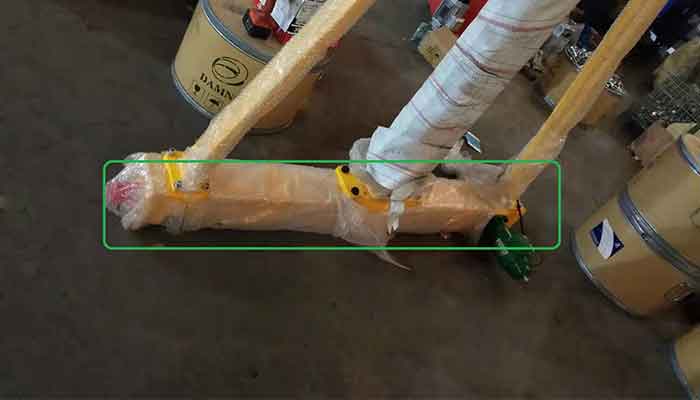 Ground beam of small gantry crane installation Ground beam of small gantry crane installation