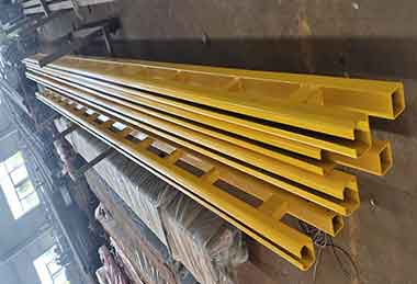 Enclosed track system of rigid kbk crane system 