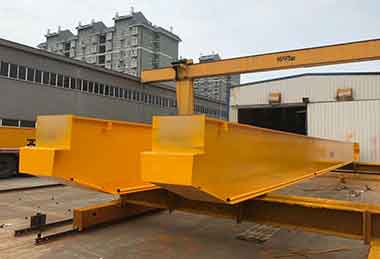 Main girder of the single girder top running overhead travelling finished painting