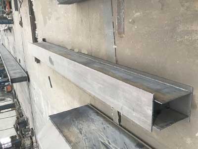 Main girder underconstruction for overhead crane for sale Bangladesh