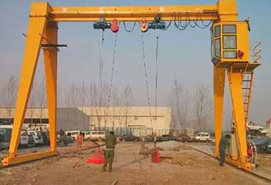 Crane type：MHE Semi Gantry Crane
