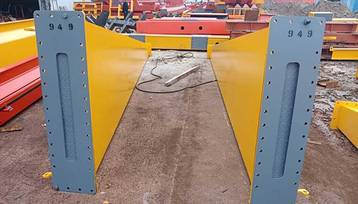Supporting legs of 5 ton gantry crane with single girder and rail travelling gantry crane design  Supporting legs of 5 ton gantry crane with single girder and rail travelling gantry crane design