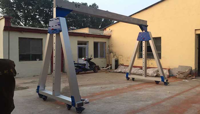 Aluminum Portable Gantry Crane with Double Hoists and Double Hooks