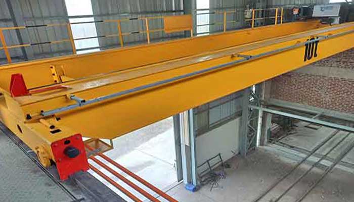 Maintenance Cranes with variable speed control 