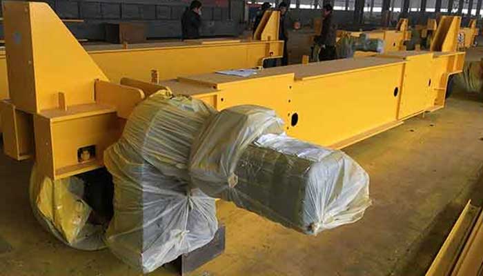 Crane end carriage with crane driving motor 