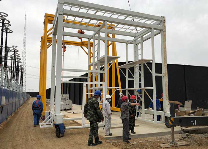 Small Rolling Gantry Crane Design Features: Small Rolling Gantry Crane Design Features: