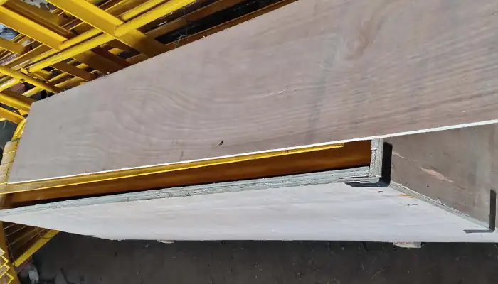 Trolley conduction frame