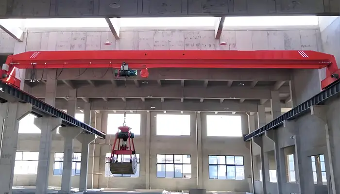 Single Girder Top Running Crane (5 to 15 Tons) in Wallboard Manufacturing for Ash Handling