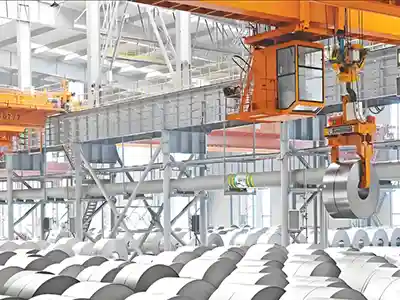 Overhead open winch crane double girder with below hook clamp for metal coil handling