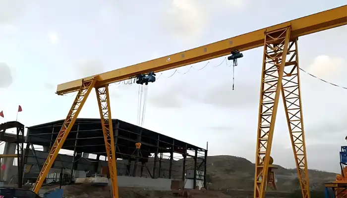 Single Girder Gantry Crane with Two Trolleys and Two Hooks Single Girder Gantry Crane with Two Trolleys and Two Hooks