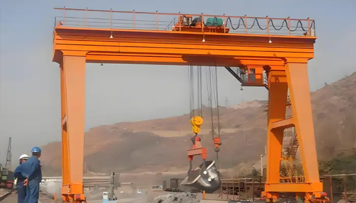 Gantry Crane with Two-Hook European-Style Open Winch Trolley Gantry Crane with Two-Hook European-Style Open Winch Trolley