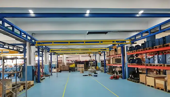 freestanding crane system for multiple bays  freestanding crane system for multiple bays