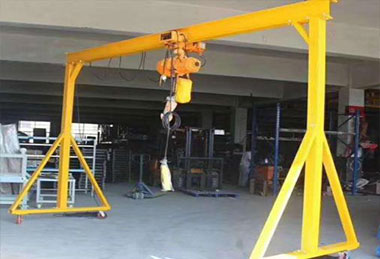 Electric chain hoist crane, small portable crane design Electric chain hoist crane, small portable crane design