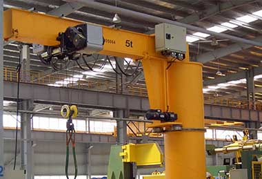 Low headroom wire rope hoist