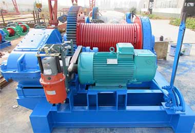 Variable speed winch