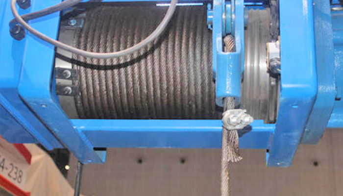 Rope guider for electric wire rope hoist