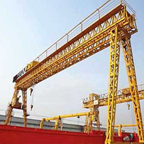 Truss girder gantry crane for outdoor use