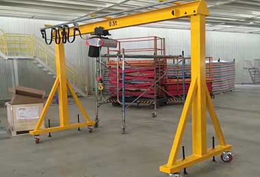 Fixed height portable gantry crane