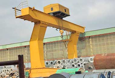 L leg gantry crane with box girder design with hoisting trolley