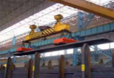 Lifting electromagnet