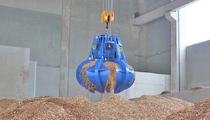 Biomass crane