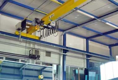 FEM overhead travelling crane for glass handling