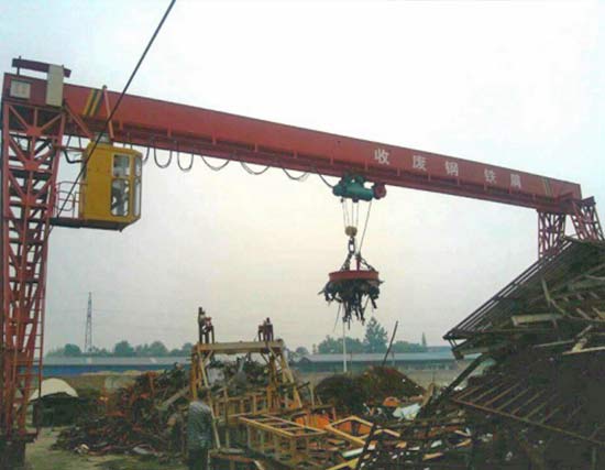 Metal scrap handling crane