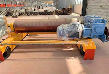 European style open winch for overhead travelling crane  European style open winch for overhead travelling crane