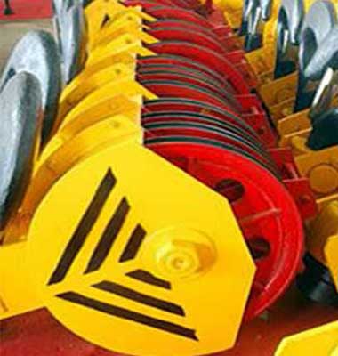 Semi closed crane hook blocks