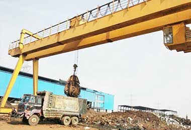 Box type double girder goliath crane for waste handling