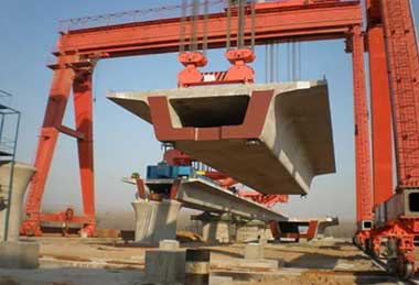 Box type double girder goliath crane for road construction
