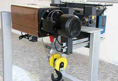 Single girder hoist design