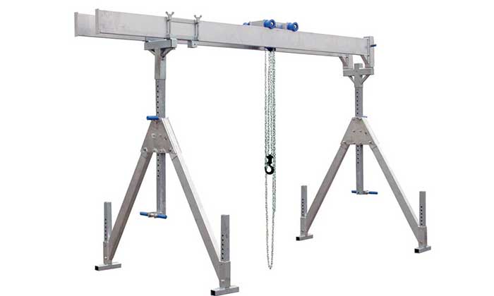 Span and height adjustable aluminum gantry crane 