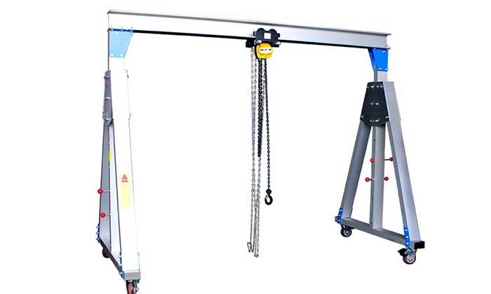 Span & height adjustable aluminum gantry crane with portable rollers or castors
