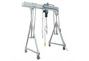 Span and height adjustable aluminum gantry crane 