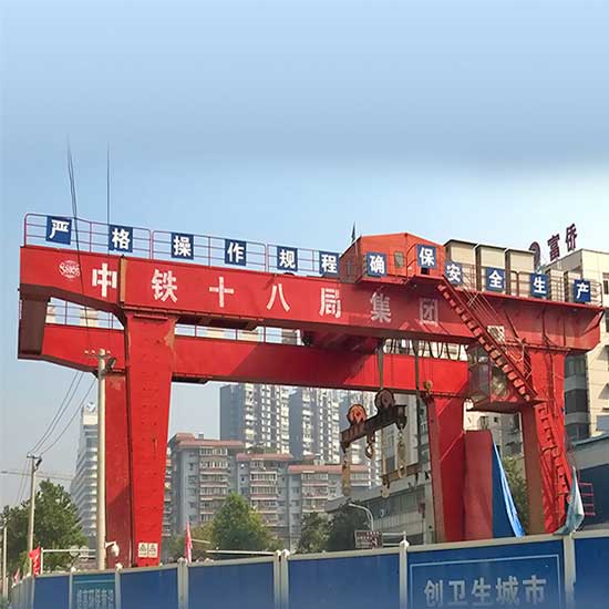 U frame double girder goliath crane