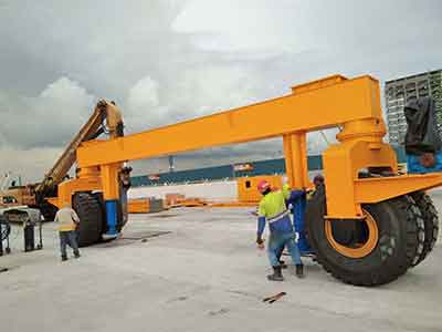 Grantry crane beam and wheel installation of 100 ton rtg crane for sale Singapore