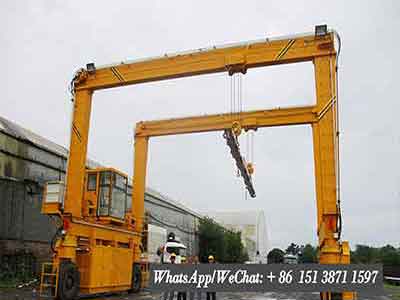 Uses of rtg crane for various loads handling with customized below-the-hook devices 