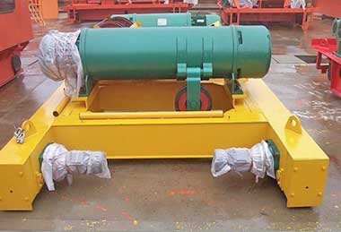 Wire rope hoist trolley for double girder crane