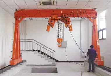 Simple rail mounted gantry crane with electric chain hoist  Simple rail mounted gantry crane with electric chain hoist
