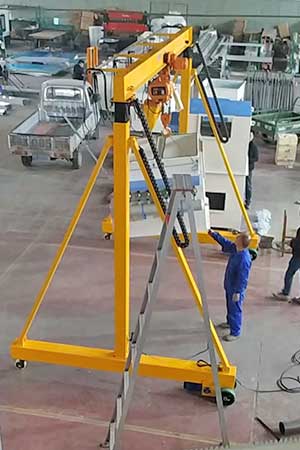 Electric motorized adjustable steel gantry crane
