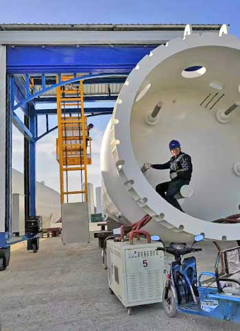 Portable gantry crane customized for valve welding 