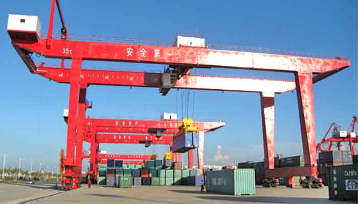 Rail mounted gantry crane for container handling