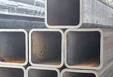 -The rectangular tube's bottom flange is secured to the ground with chemical bolts, making installation sim -The rectangular tube's bottom flange is secured to the ground with chemical bolts, making installation sim