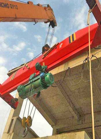 Overhead crane for general use